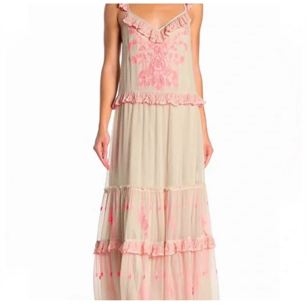 Free People women’s boho dress size Mediun.  Tan and vibrant pink. NWT $350.